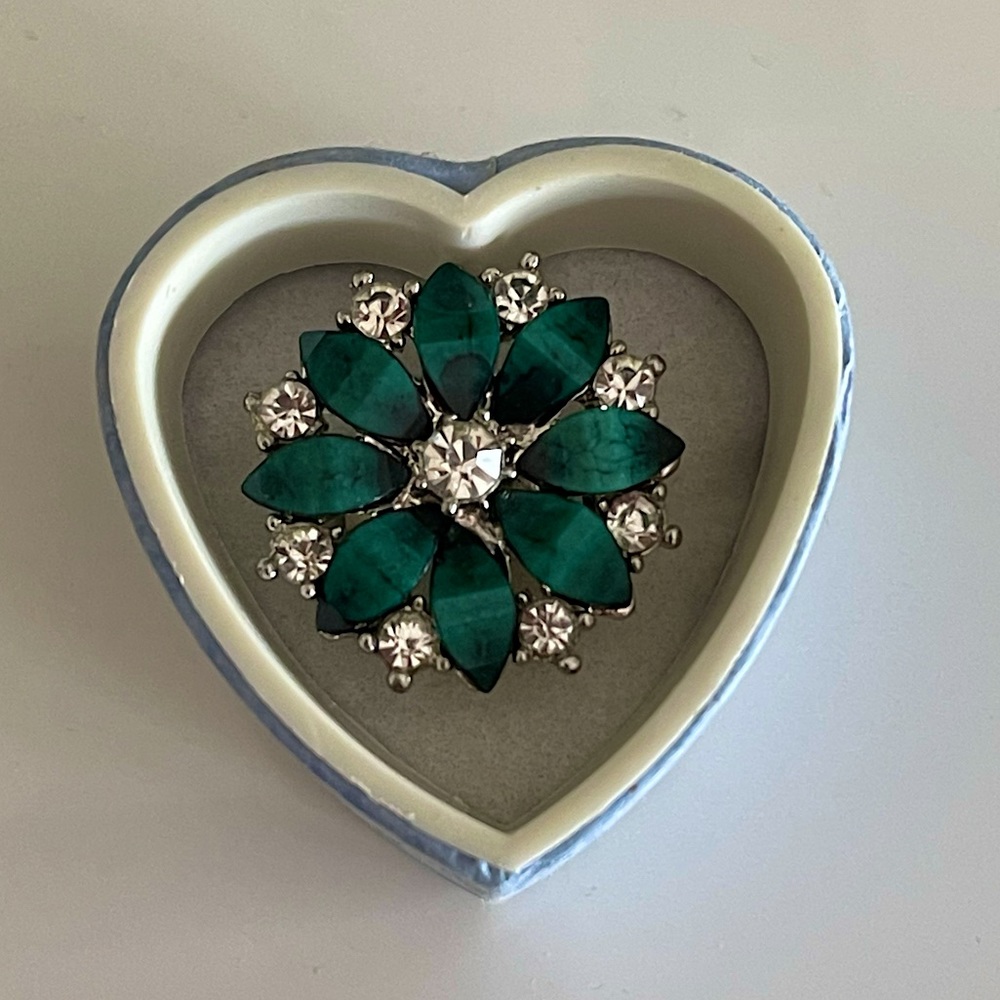 Emerald Green Flower Ring